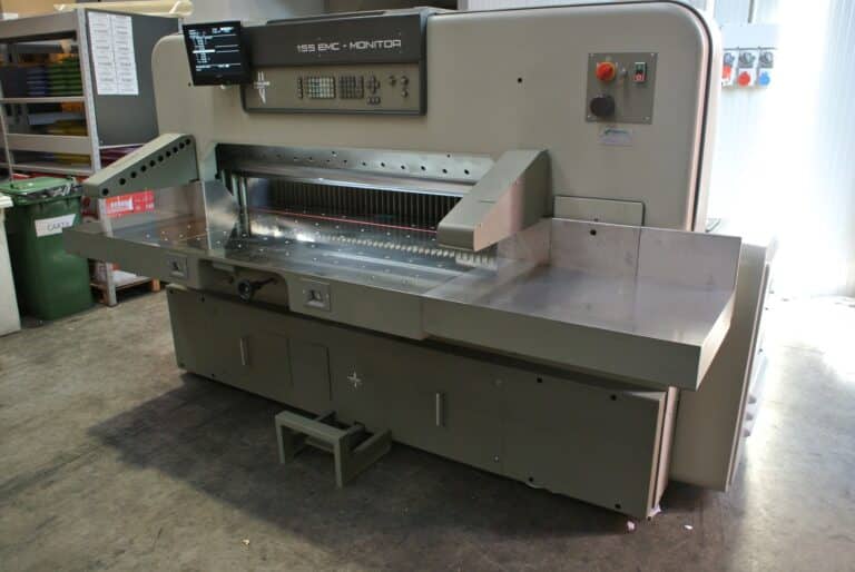 Tagliacarte Polar 155 EMC-Monitor